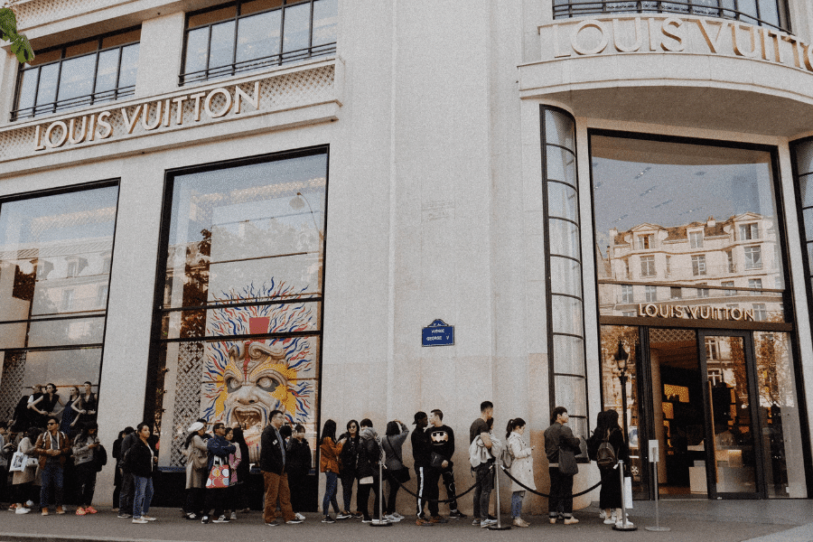 Facts About Louis Vuitton - Store in Paris