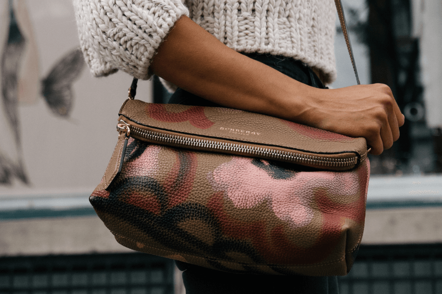 Fashion Designers Facts - Burberry bag